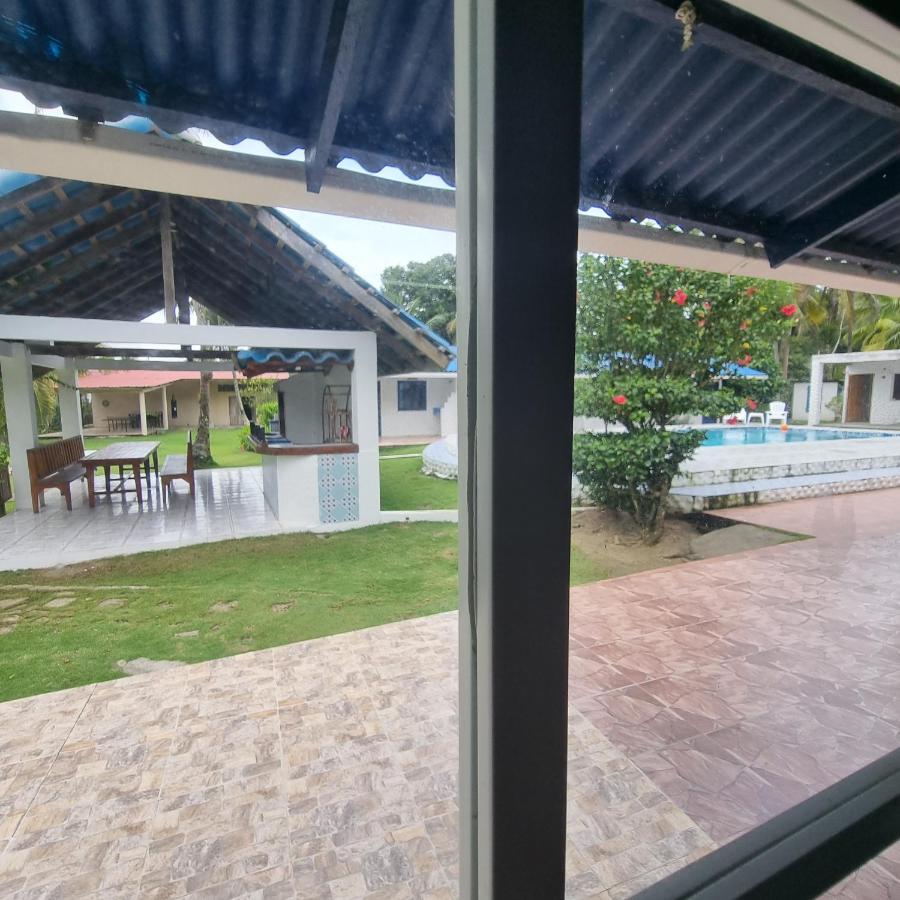 إيسلا غراندي Paradise Island Beach Hotel المظهر الخارجي الصورة